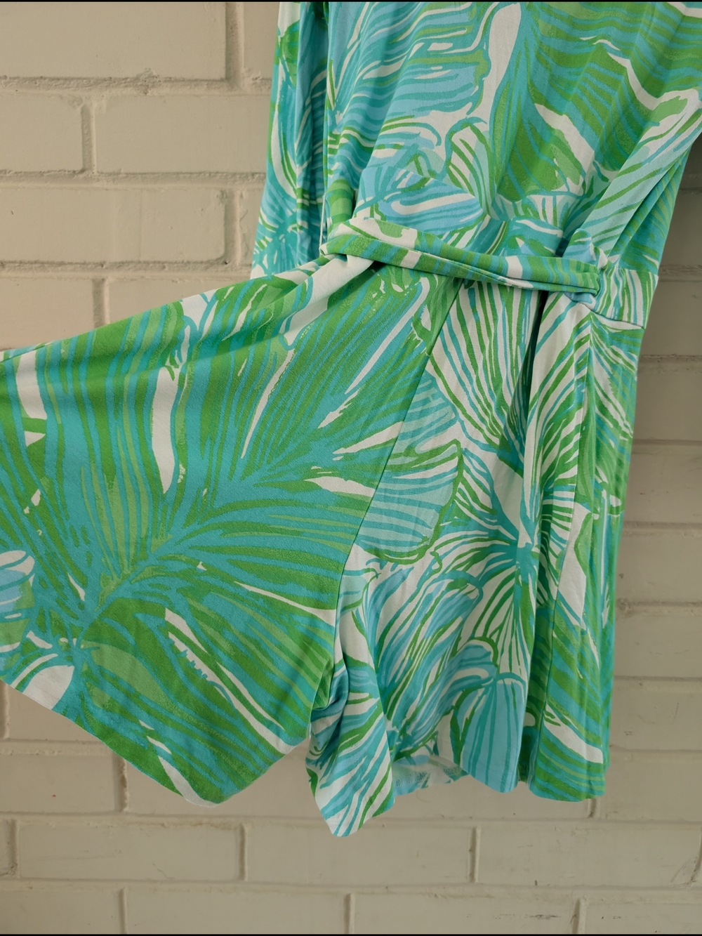 Lilly Pulitzer XS Karlie Wrap Romper Green & Aqua Tropical Frond Print - Picture 6 of 7